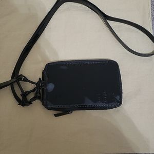 Beis Travel Wallet